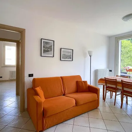 La Spiaggia Apartment *